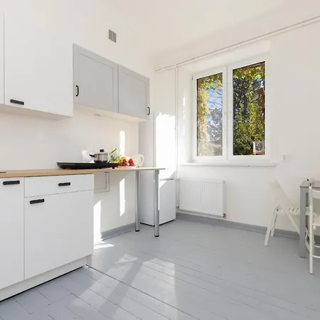 Family Metro Wilanowska By Renters דירה